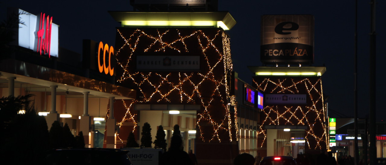 Market Central Ferihegy bevásárlópark | Karácsonyi fénydekoráció