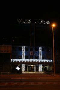 Blue Cube Irodaház - Karácsonyi fénydekoráció