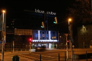 Blue Cube Irodaház - Karácsonyi fénydekoráció