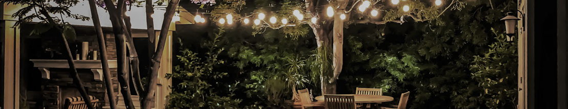 Kerti party fényei: izzósorok, festoon lights, fényfüzérek